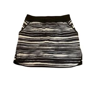 Lands End‎ Skort Women's Size 8 Activewear Athletic Striped Black White